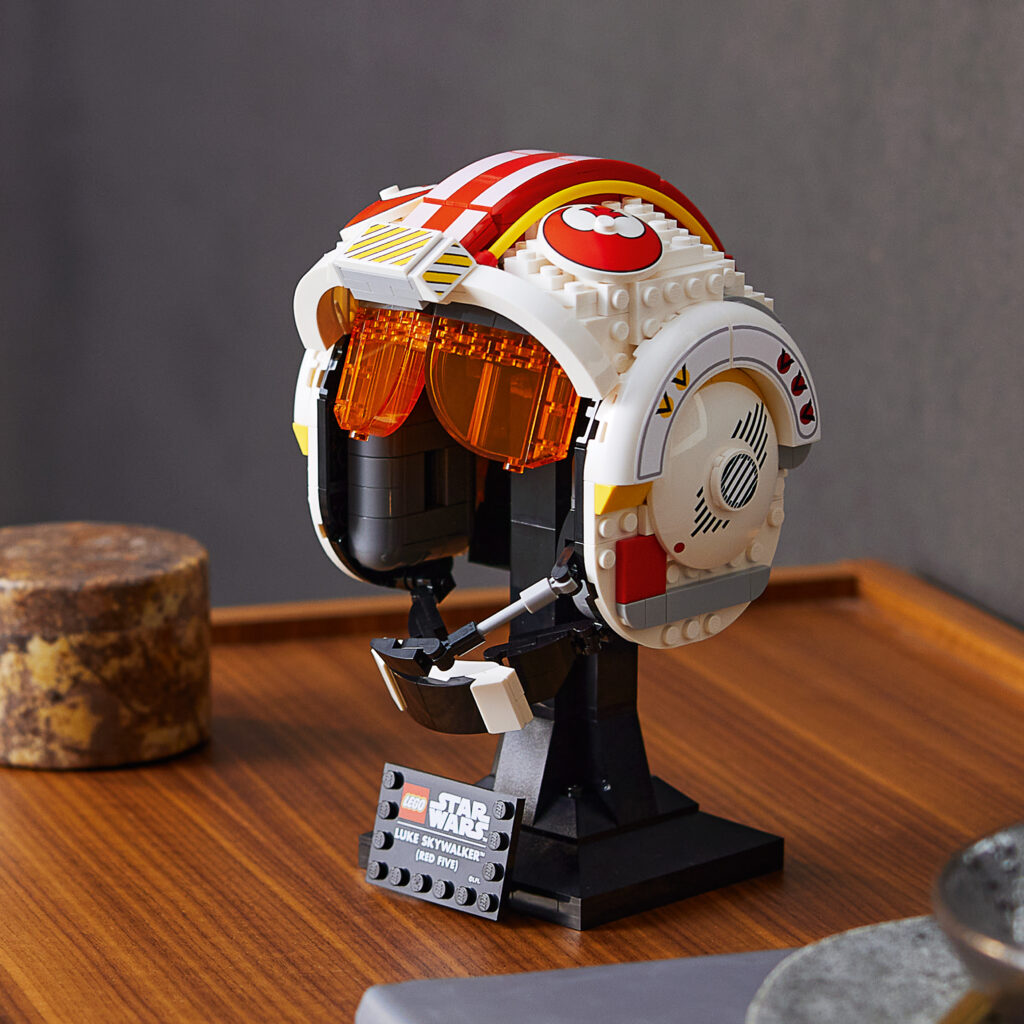 75327 LEGO Star Wars™ Luke Skywalker™ (Red Five) Helmet