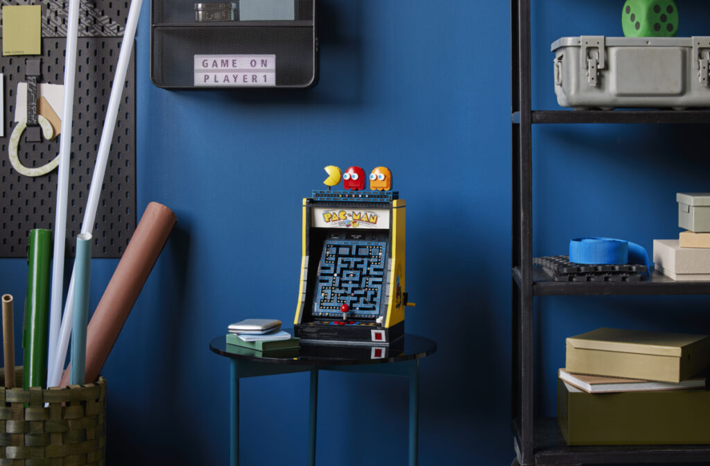 LEGO Icons Pac-man Arcade Set #10323