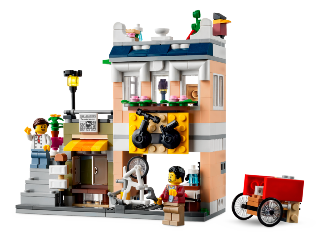 LEGO Creator 3-in-1 Downtown Noodle Shop #31131