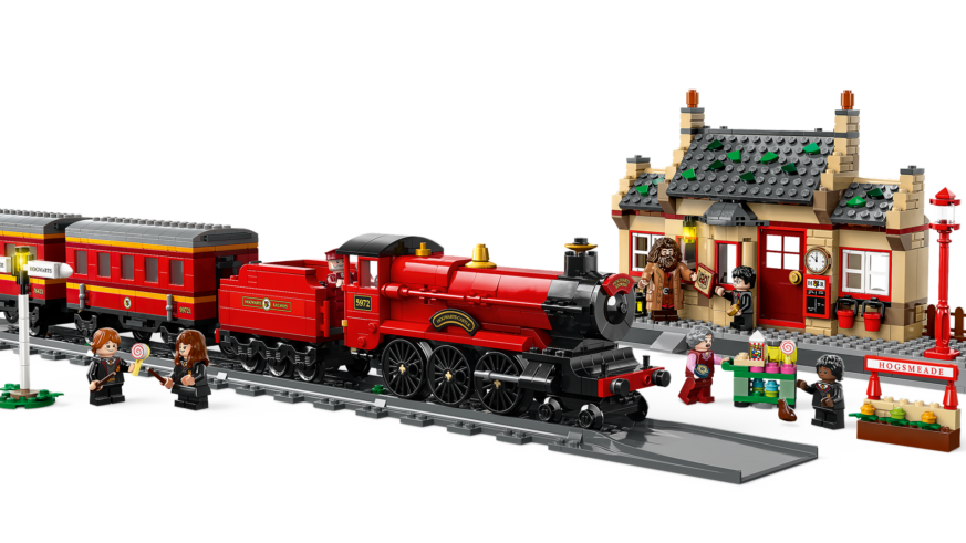LEGO Harry Potter Hogwarts Express & Hogsmeade Station #76423