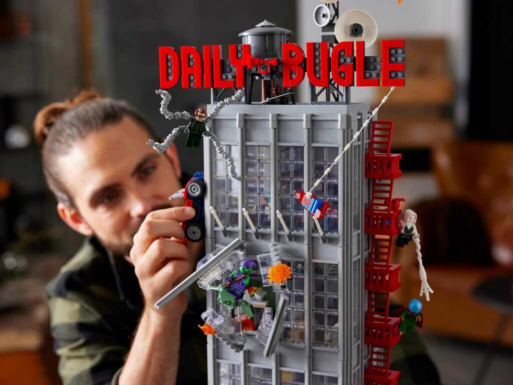 LEGO Marvel Daily Bugle set #76178 - top 10 tallest lego sets build