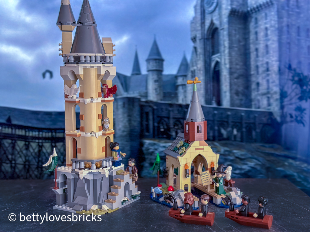 Adding an Owlery and Boathouse to my LEGO Hogwarts modular castle